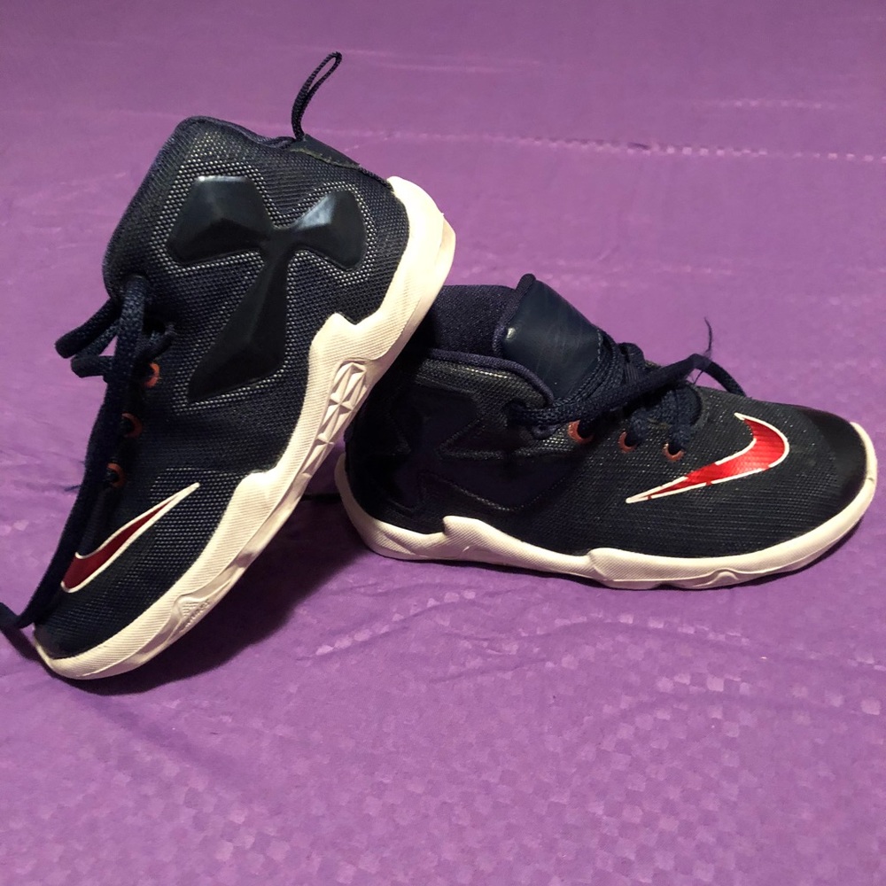 Toddler size 10 Lebron Nike’s